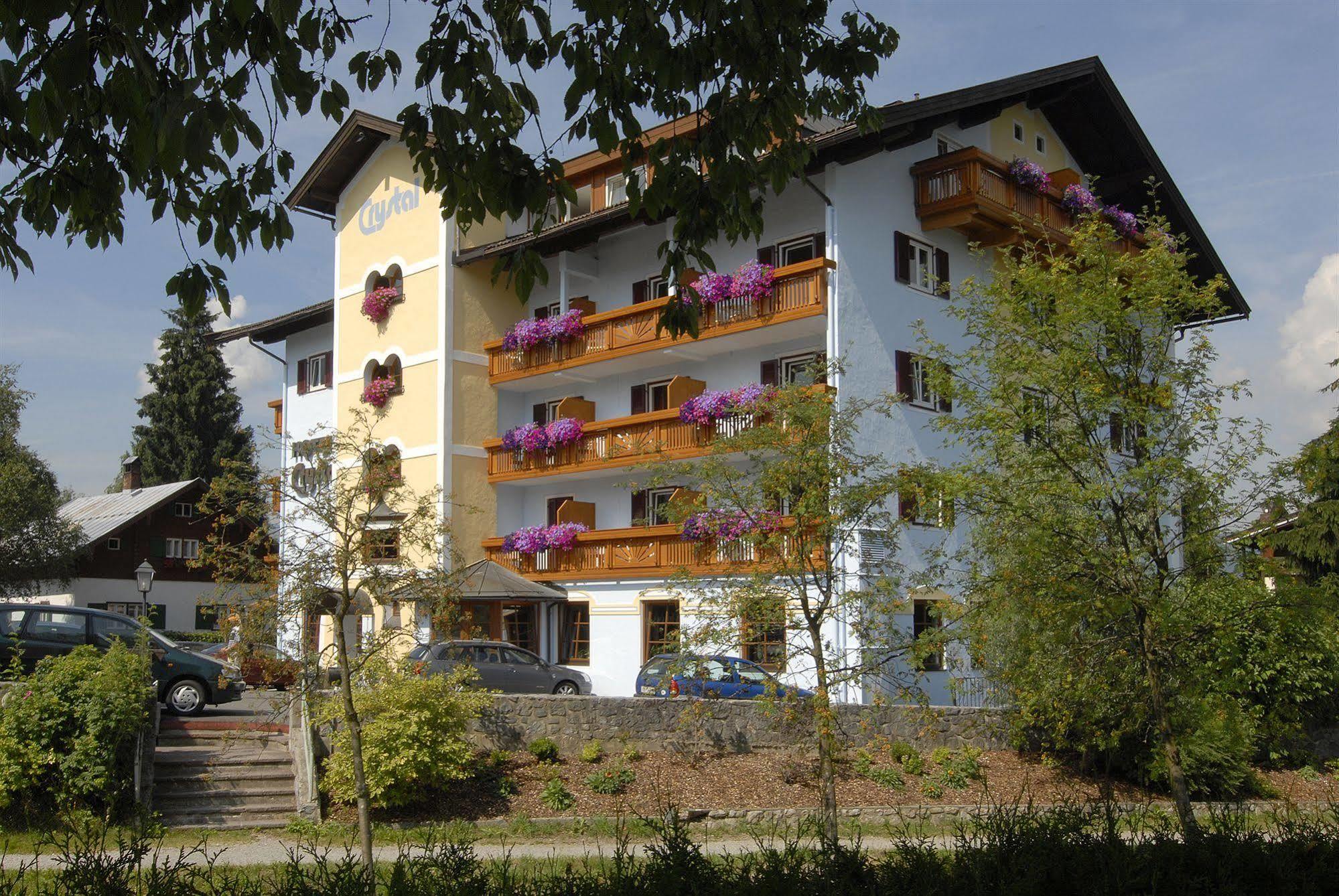 Classic Rooms By Crystal Sankt Johann in Tirol Εξωτερικό φωτογραφία