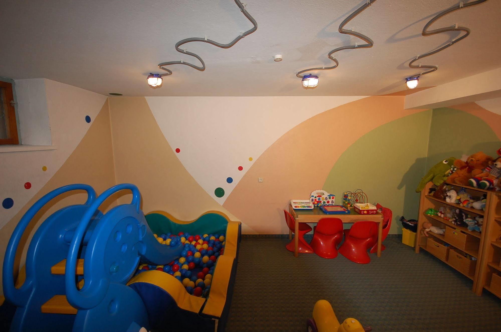 Classic Rooms By Crystal Sankt Johann in Tirol Εξωτερικό φωτογραφία